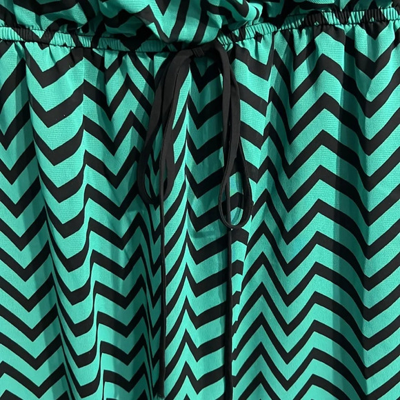 Enfocus Studio Women's Size 10 Dress Green Black Chevron Print Chiffon Lined - Picture 4 of 10